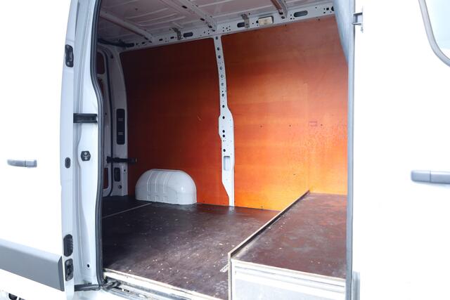 Renault MASTER 2.3 dCi 150pk L2H2 Energy | Airco | Cruise | Imperiaal | Trekhaak | 58.000km!