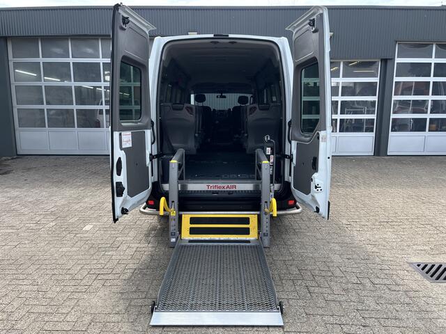 Renault MASTER L3H2 T35 dCi Rolstoelvervoer 9-Persoons Rolstoellift Airco Cruise controle Achterruitrijcamera Telefoonverbinding Dealer onderhouden Euro 6 Personenvervoer Rolstoelbus Taxi