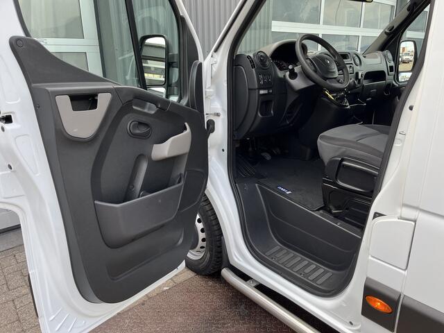 Renault MASTER L3H2 T35 dCi Rolstoelvervoer 9-Persoons Rolstoellift Airco Cruise controle Achterruitrijcamera Telefoonverbinding Dealer onderhouden Euro 6 Personenvervoer Rolstoelbus Taxi