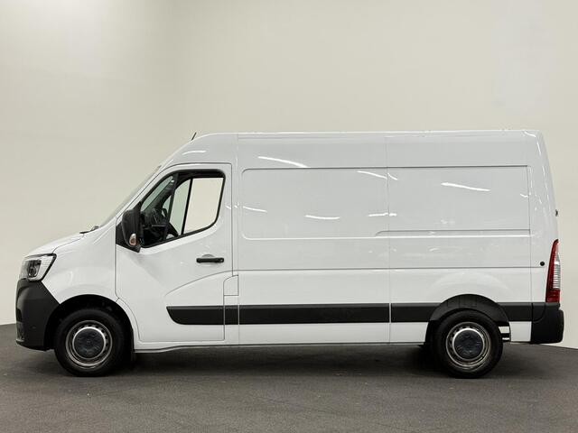 Renault MASTER T33 2.3 dCi 135 L2H2 BPM VRIJ! Airco Cruise control Parkeersensoren Navigatie Trekhaak