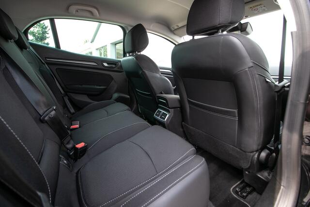 Renault MEGANE 1.6 E-Tech Plug-In Hybrid 160 Zen - All-in rijkrprs | Navi | Carplay | Cruise | Stoelverw.