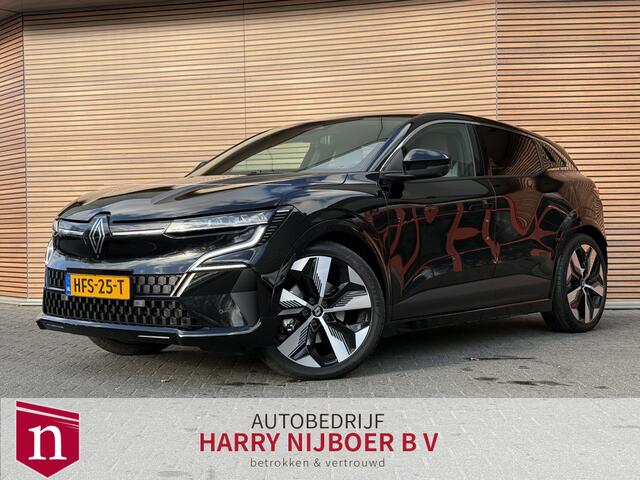 Renault MEGANE E-Tech 220 Comfort Range Techno 60 kWh Winterpack / H & K Audio / 20" lm velg / 360 camera enz enz