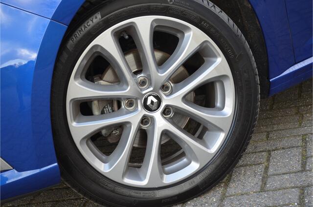 Renault MEGANE Estate 1.3 TCe GT-Line Carplay | Kuipstoelen | BOSE | LED koplampen | Automaat | Dodehoeksensor | Adaptive Cruise | Ambient light