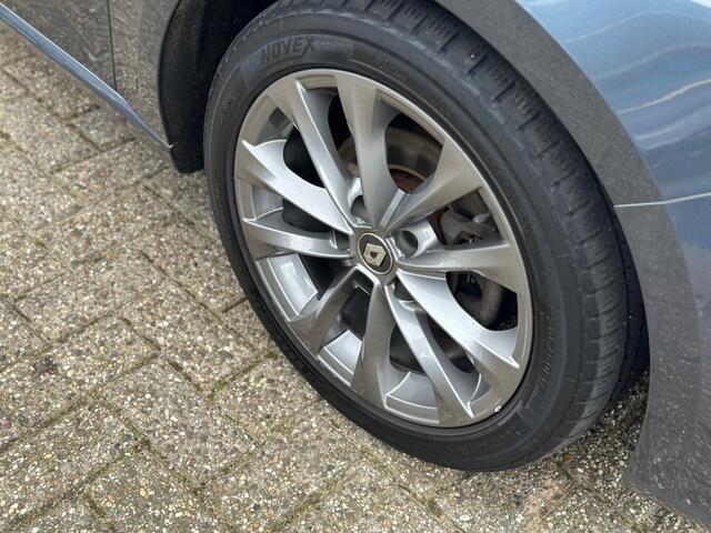 Renault MEGANE Estate 1.2 TCe Initiale '' Camera - Leer - PDC - BOSE ''