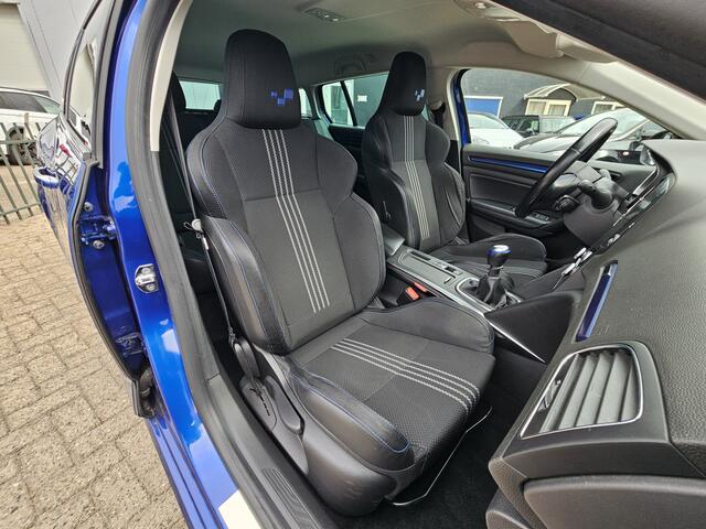Renault MEGANE Estate 1.2 TCe 132pk GT-Line XENON LED|NAVIGATIE|CRUISE CONTROL|ECC/AIRCO|KEYLESS GO|PDC|GETINT GLAS|DEALER ONDERHOUDEN Maandag tot Vrijdag geopend van 09.00 uur tot 20.00 uur en Zaterdag van 09.00 tot 18.00 uur
