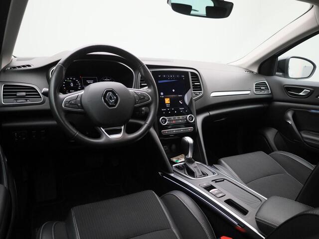 Renault MEGANE Estate 1.3 TCe 140 Techno Automaat | Stoelverwarming | Achteruitrijcamera | Navigatiesysteem | 25.000 km! | Privacy Glass | LED verlichting