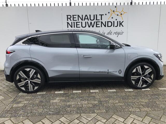 Renault MEGANE E-Tech Iconic 60 KW 220 PK / LEDER/ HARMAN KARDON / CAMERA 360 / WARMTEPOMP / STOEL EN STUURVERWARMING