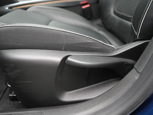 Renault MEGANE Estate TCe 160 Bose - RIJKLAARPRIJS - Achteruitrijcamera - Elektrisch Glazen schuif-/kanteldak