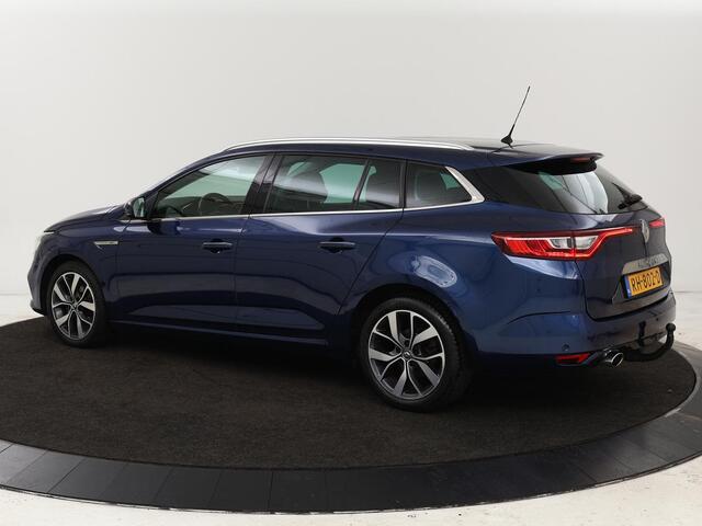 Renault MEGANE 1.2 TCe Bose | Trekhaak | Half leder | Camera | Massage | Navigatie | Climate control | Park Assist | Cruise control | Keyless