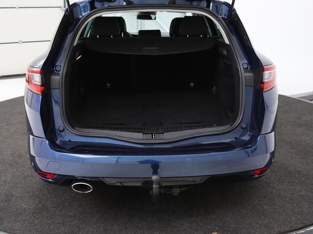 Renault MEGANE 1.2 TCe Bose | Trekhaak | Half leder | Camera | Massage | Navigatie | Climate control | Park Assist | Cruise control | Keyless