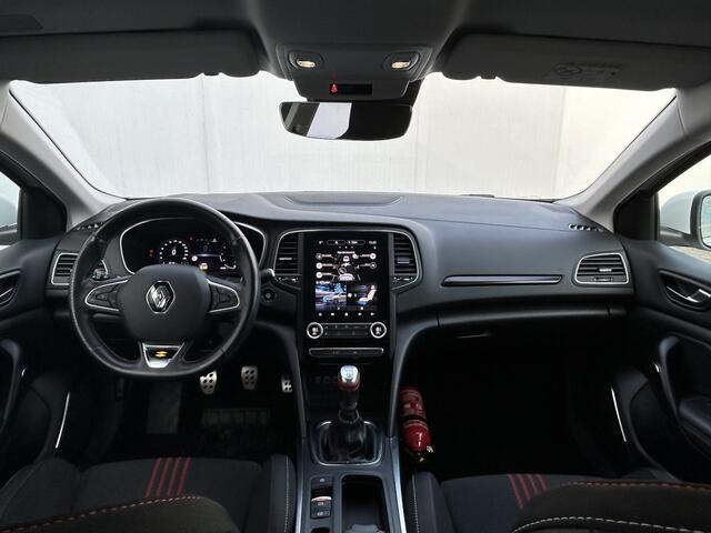 Renault MEGANE Estate 1.3 R.S. Line 140pk / 1700kg Trekgewicht / Dealer onderhouden / Camera / Navigatie / Climate Control /