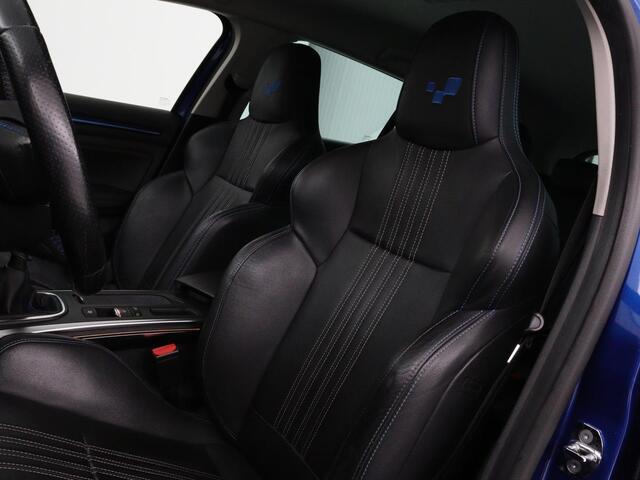 Renault MEGANE Estate 1.2 TCe GT-Line | Leder | Stoelverwarming | Camera | Cruise control | Trekhaak | LED | Navigatie | Sfeerverlichting | BOSE audio