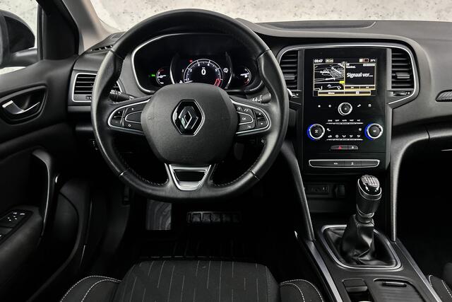 Renault MEGANE Estate 1.3 TCe Limited | Cruise control | Airco | Parkeersensoren | Trekhaak | Comfortstoelen