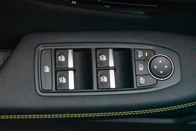 Renault MEGANE Techno | 20" lichtmetalen wielen 'Soren' | Cruise control met snelheidsbegrenzer | LED-dagrijverlichting met specifiek vormgegeven lichtsignatuur