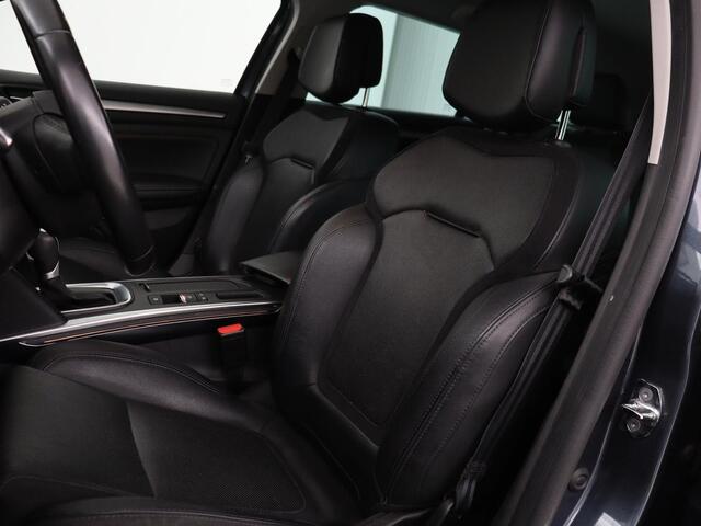 Renault MEGANE 1.3 TCe Bose | Leder | Massage | Trekhaak | Carplay | Camera | Climate control | Keyless | Navigatie | Cruise control | DAB