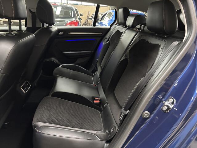 Renault MEGANE Estate 1.5 dCi Bose/ LED Dagrijverl./ Trekhaak/ 16''LMV/ Camera/ DAB+/ Grootlichtassistent/ DodeHoekDetectie/ Clima/ Navi Cruise/ Bluetooth/ Multi.LEDER.Stuur/ Elek.Pakket/ Isofix/ PDC V+A.