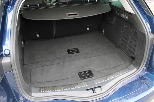 Renault MEGANE Estate 1.3 TCe Bose | BLIND SPOT | CAMERA | PARKEERSENSOREN V+A | CLIMATE CONTROL | CRUISE CONTROL | APPLE CARPLAY