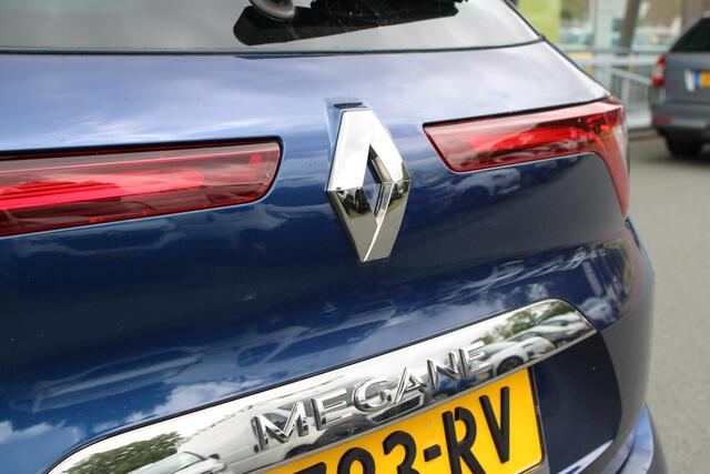Renault MEGANE Estate 1.3 TCe Bose | BLIND SPOT | CAMERA | PARKEERSENSOREN V+A | CLIMATE CONTROL | CRUISE CONTROL | APPLE CARPLAY