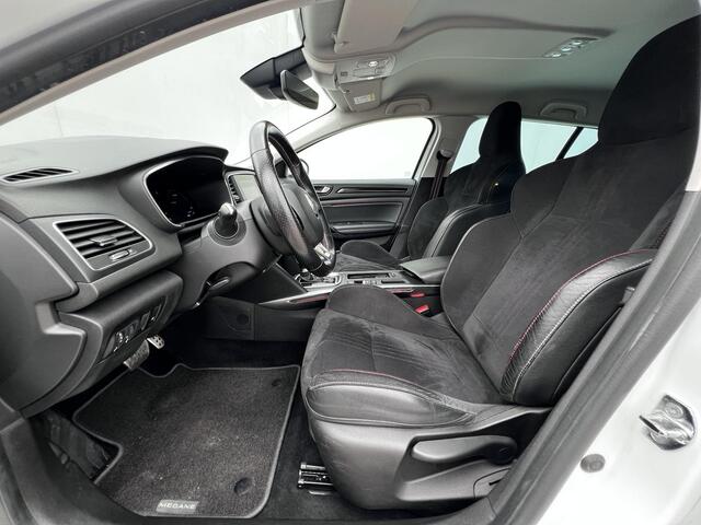Renault MEGANE 1.6 E-Tech Plug-In Hybrid 160 R.S. Line / Dealer onderhouden / Afn. trekhaak 750 kg / HUD / Camera / Navi groot scherm / Sportstoelen / BOSE audio /