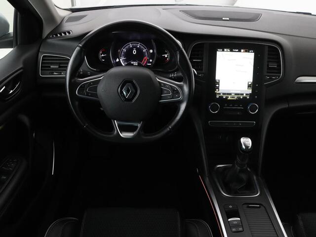 Renault MEGANE 1.3 TCe Bose | Trekhaak | Camera | Carplay | Keyless | Navigatie | Climate control | Bose Sound | Park Assist | Half leder
