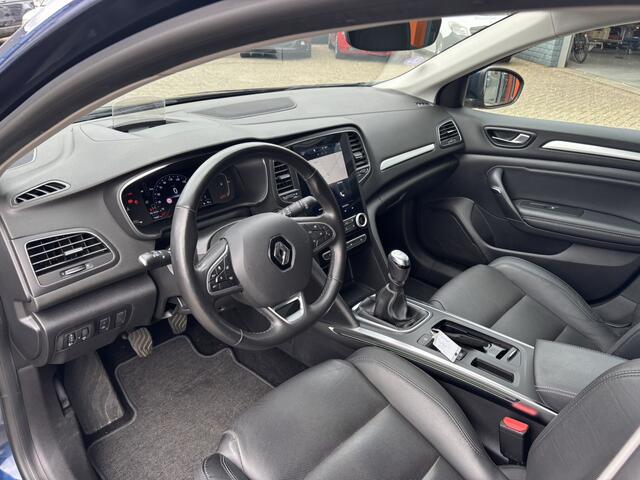 Renault MEGANE Estate 1.3 TCe Intens / Schuifkanteldak / Stoelverwarming / Grote Scherm / Applecarplay/AndroidAuto / Navi /