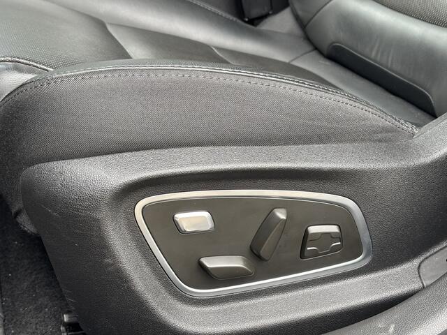 Renault MEGANE Estate 1.3 TCe Intens / Schuifkanteldak / Stoelverwarming / Grote Scherm / Applecarplay/AndroidAuto / Navi /