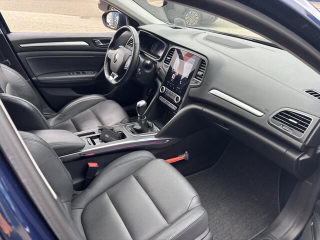 Renault MEGANE Estate 1.3 TCe Intens / Schuifkanteldak / Stoelverwarming / Grote Scherm / Applecarplay/AndroidAuto / Navi /