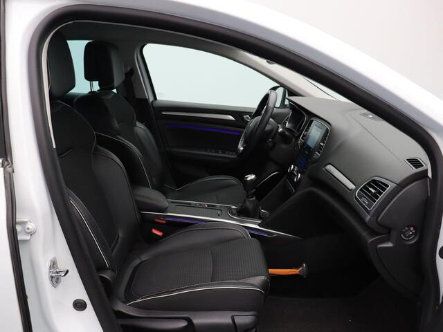 Renault MEGANE Estate 1.3 TCe Bose | Climate control | Cruise Control | Navigatie | Achteruitrijcamera |