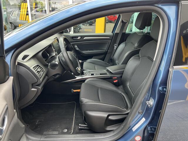Renault MEGANE Estate 1.5 Blue dCi Bose | Trekhaak | Navigatie | Achteruitrijcamera | Dodehoek detectie | DAB | Climate Control | Cruise | Lichtmetaal |
