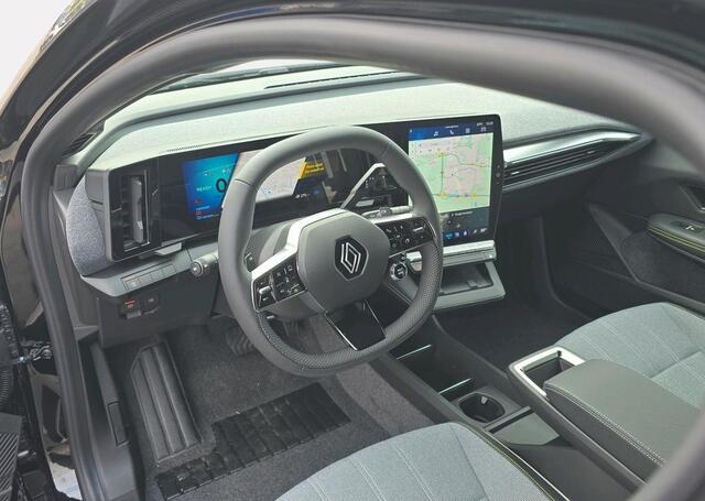 Renault MEGANE E-Tech comfort range techno 60 kWh - Pack winter techno,pack advanced drive assist & augmented vision,Harman Kardon Premium Audio 12'',elektrisch verwarmbaar stuurwiel