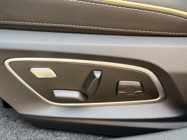 Renault MEGANE E-Tech comfort range iconic 60 kWh | Direct leverbaar | 360 graden camera | Stoel & stuur verwarming | Cruise adaptief | Harman & Kardon |