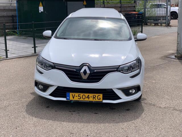 Renault MEGANE 1.5 DCI EXPR. SenS 110 PK NAVI AIRCO TREKHAAK ZEER MOOIE AUTO