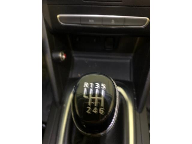 Renault MEGANE 1.5 DCI EXPR. SenS 110 PK NAVI AIRCO TREKHAAK ZEER MOOIE AUTO