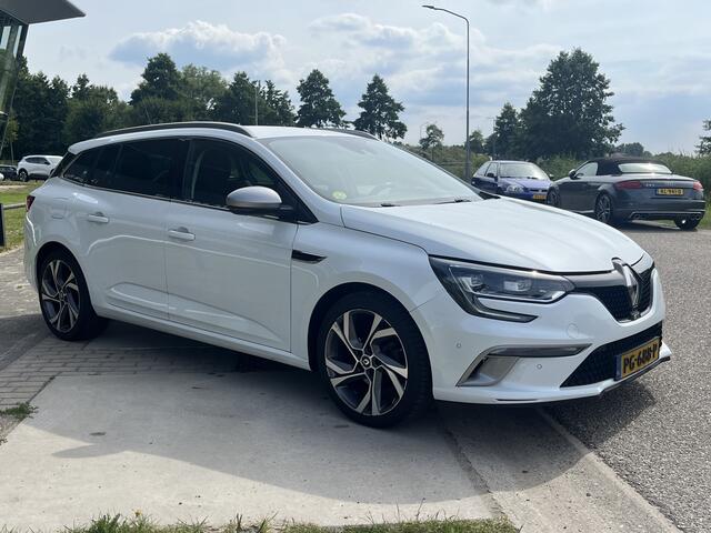 Renault MEGANE Estate 1.5 dCi GT-Line / Groot scherm / Trekhaak / Bose Soud / Keyless / Camera / PDC V+A / Aut.parkeren / 18'' LMV /