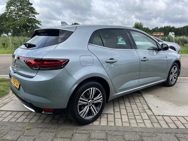 Renault MEGANE 1.3 TCe 140 PK Intens / Apple Carplay - Android Auto / Climate / PDC V+A / Keyless / 16'' LMV /