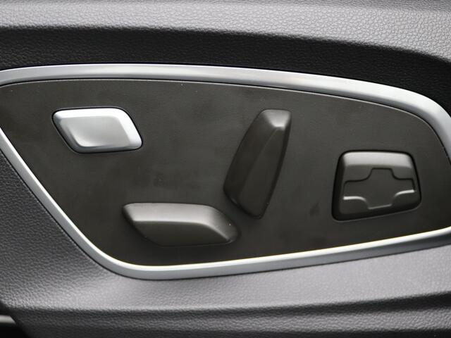 Renault MEGANE E-Tech comfort range iconic 60 kWh | Harman Kardon Premium Audio | Around view monitor | Active driver assist | Blind spot |