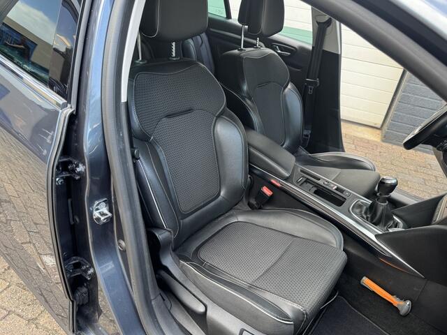 Renault MEGANE 1.3 TCe Bose