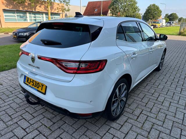 Renault MEGANE 1.2 TCe Bose HUD | Stoelverwarming