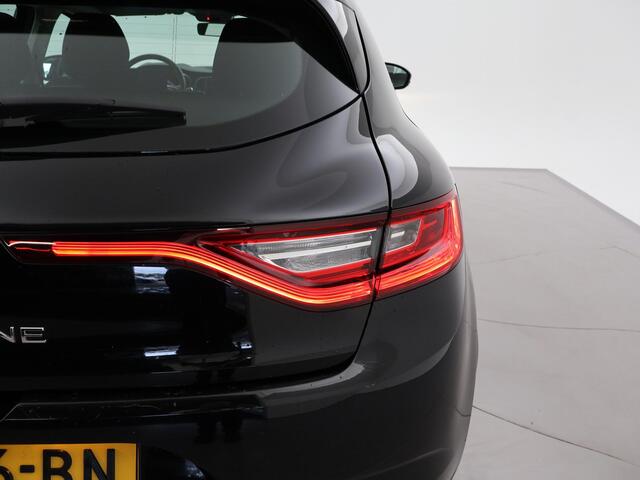 Renault MEGANE 1.2 TCe 4-CIL LIFE + STOELVERW. | CARPLAY | DAB | CRUISE CONTROL