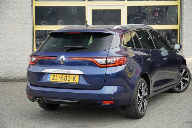 Renault MEGANE Estate 1.3 TCe 141PK! Bose BJ2019 Lmv 17" | Led | Pdc | Keyless entry | Achteruitrijcamera | Dashboard verlichting | Groot navi | Climate control | Cruise control | Extra getint glas