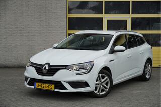 renault-megane-estate-1.3-tce-zen-b