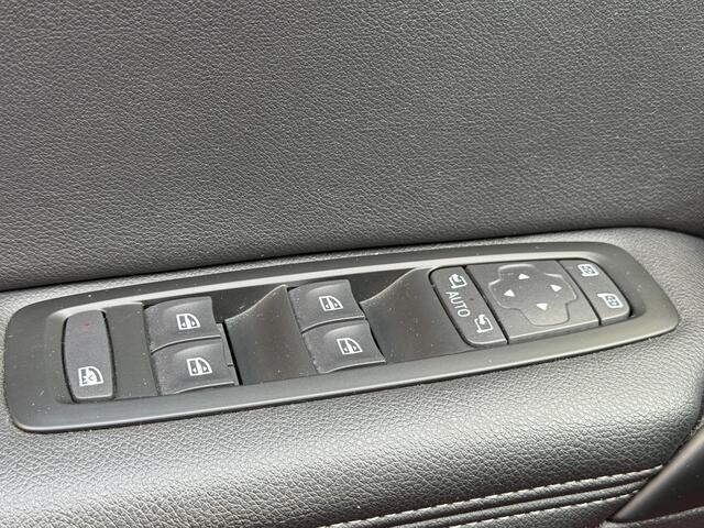 Renault MEGANE Estate 1.3 TCe Intens | Trekhaak | Navigatie | DAB | LED | Climate Control | Key-less | Parkeersensoren |