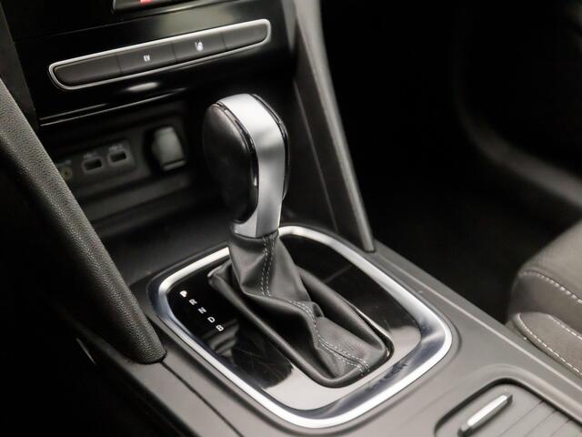 Renault MEGANE Estate 1.6 E-Tech Plug-In Hybrid Sport 160Pk Automaat (VIRTUAL COCKPIT, APPLE CARPLAY, GROOT NAVI, LED KOPLAMPEN, SPORTSTOELEN, PARKEERSENSOREN, CRUISE, NIEUWE APK, NIEUWSTAAT)