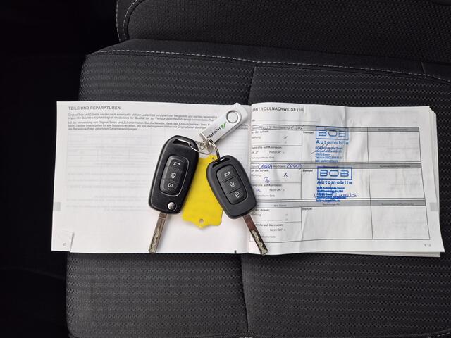 Renault MEGANE 1.6 Plug-In PHEV Hybrid 160 Business Zen / Automaat / Allseason Banden / Cruise control / Apple Carplay Android Auto / Navigatie / Climate control / Parkeersensoren voor en achter /