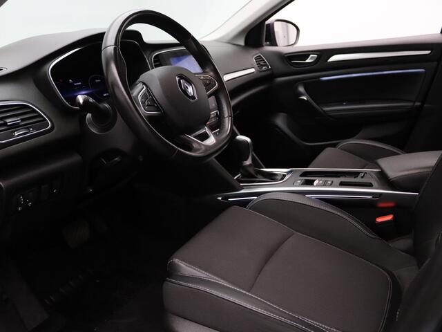 Renault MEGANE Estate E-Tech Plug-In Hybrid 160pk Intens Automaat Head-Up | Camera | Cruise | Navi | Parkeersens. v+a | Trekhaak