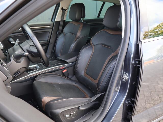 Renault MEGANE Estate 1.2 TCe Série Signature Exclusiv | Automaat | ACC | HUD | Haak | Massage |