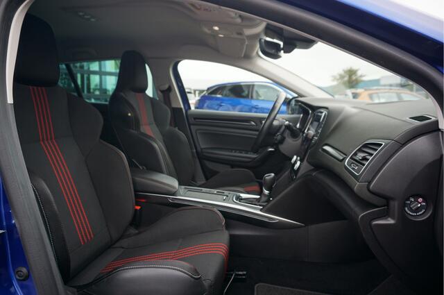 Renault MEGANE Estate 1.6 E-Tech Plug-In Hybrid 160 R.S. Line