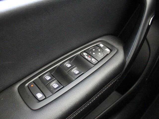 Renault MEGANE Estate PHEV 160 Business Edition One | Automaat | Navi |*