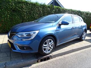renault-megane-1.2-tce-bose-navi-cr