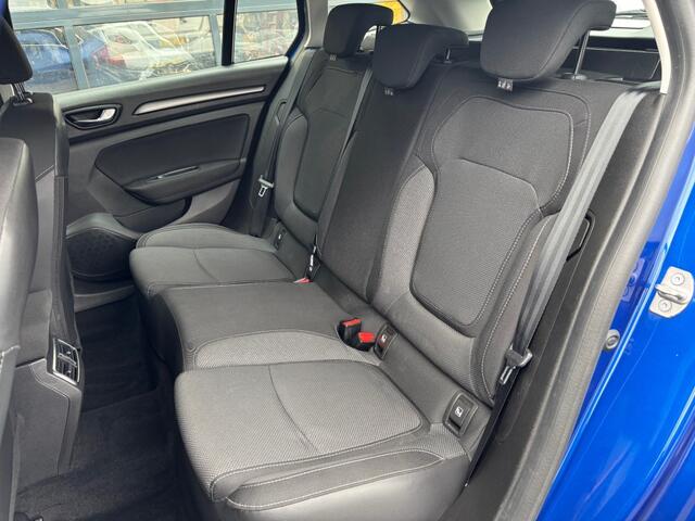 Renault MEGANE Estate 1.3 TCe 140 Equilibre Navigatie Parkeersensoren